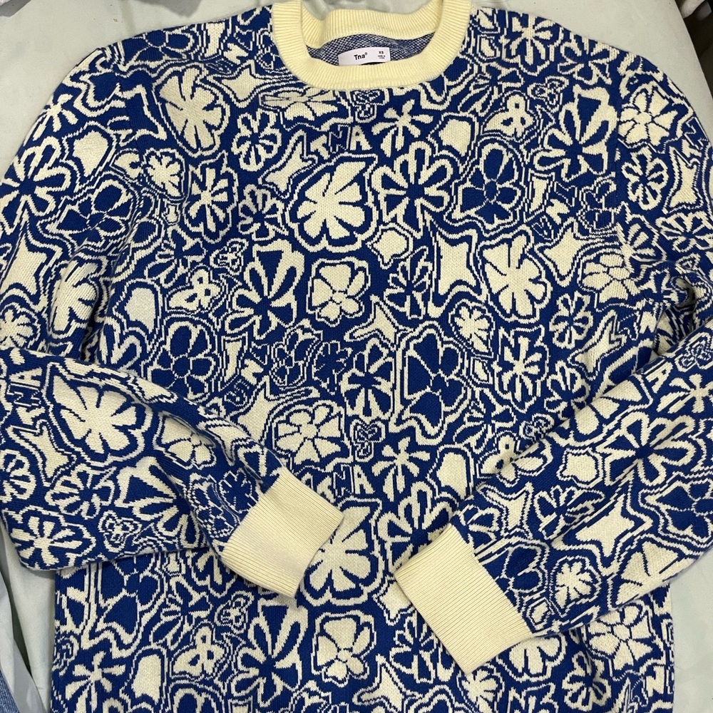 SOLD Aritzia TNA printed Peggy sweater